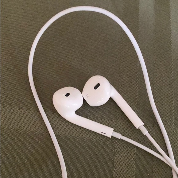 Accessories - Apple iPhone headphones